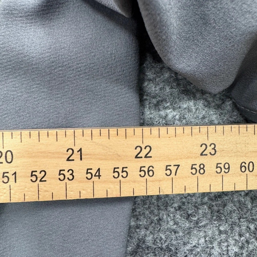 The North Face Softshell Jacket Mens Medium Gray Long Sleeve Outdoor Hiking